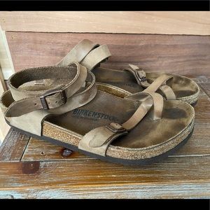 Birkenstock Women’s Yara, Tobacco Size 39